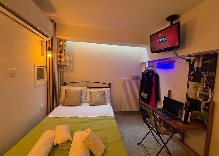 Cute Tiny Apartment At Pagrati, Athens City Center